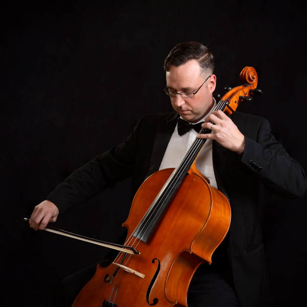 Cellist Steve Holman