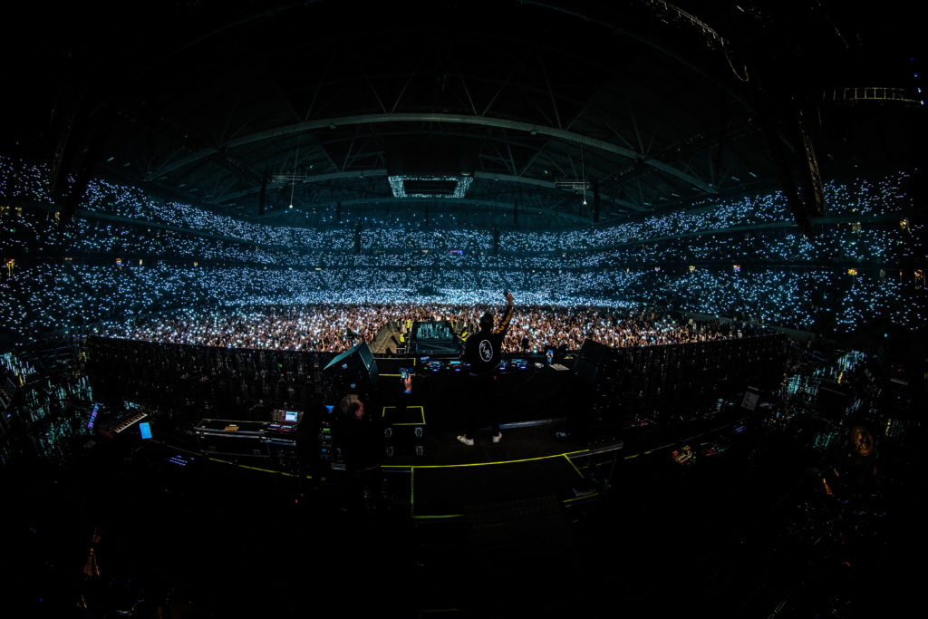 REMIC MICROPHONES at Avicii Tribute Concert - Photo by Oskar Brewitz